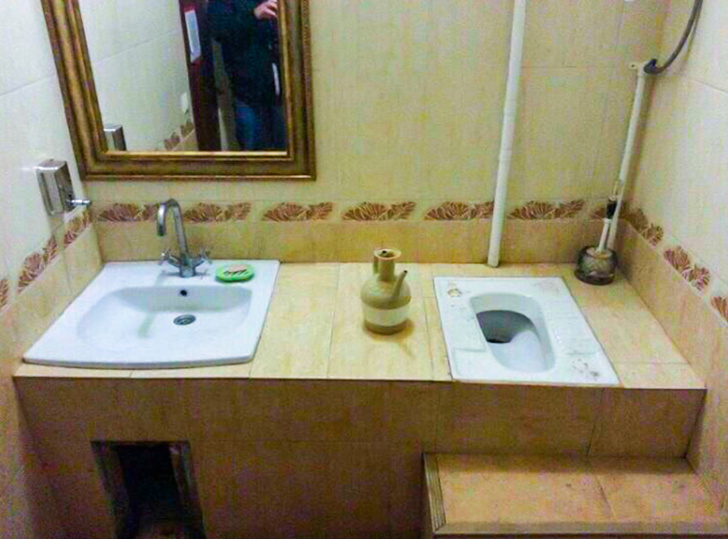 Nhà vệ sinh kết hợp toilet